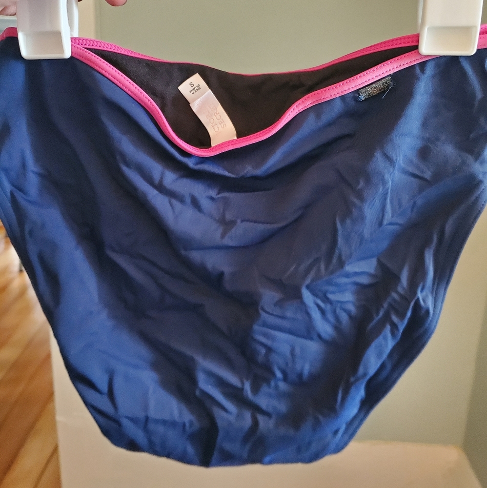 Bathing suit - Picture 10 of 10